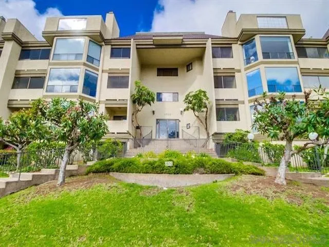 2930 Cowley Way 107, San Diego, California 92117