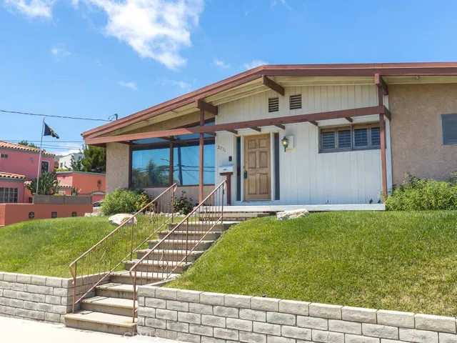 2711 S Anchovy Avenue, San Pedro, California 90732