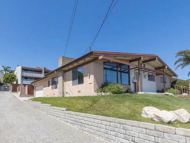 2711 S Anchovy Avenue, San Pedro, California 90732