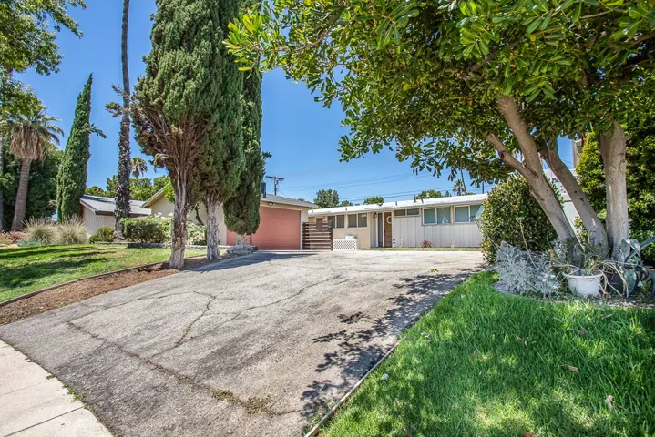 16243 Gledhill Street, North Hills, California 91343
