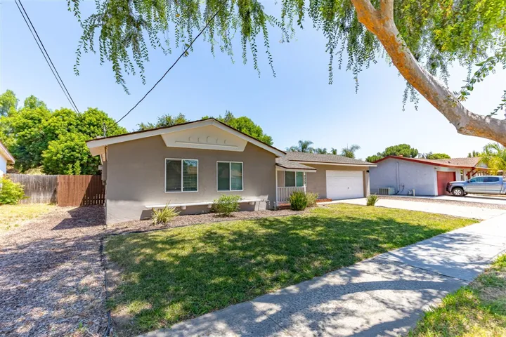 9020 Davenrich St, Spring Valley, California 91977