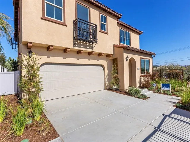 1513 Wildgrove Way, Vista, California 92081