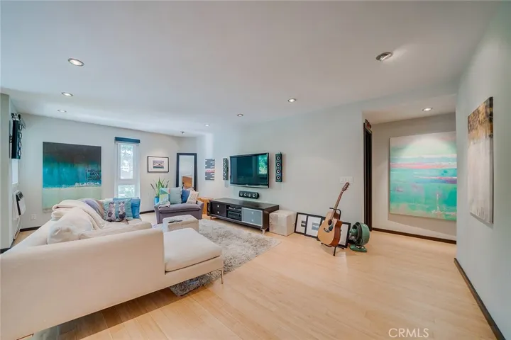 11789 Montana Avenue 7, Los Angeles, California 90049