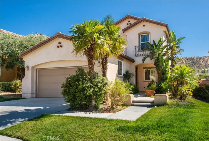 19920 Holly Drive, Saugus, California 91350