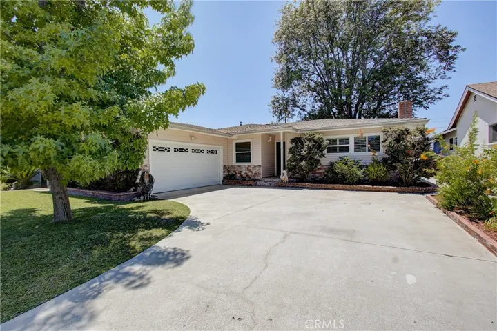 825 Edie Drive, Duarte, California 91010