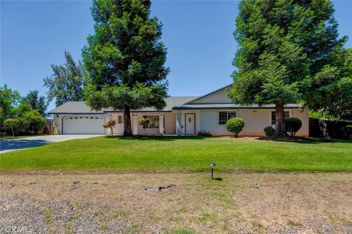 26184 Wayside Drive, Madera, California 93638