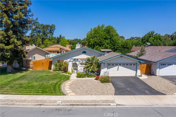 3216 Amber Drive, Paso Robles, California 93446