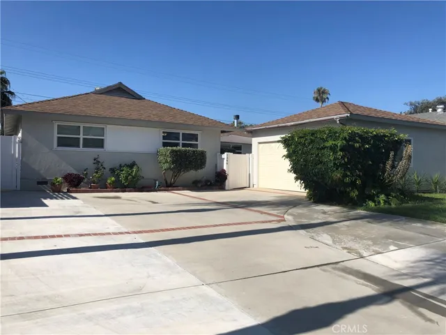 1346 W Woodcrest Avenue, Fullerton, California 92833