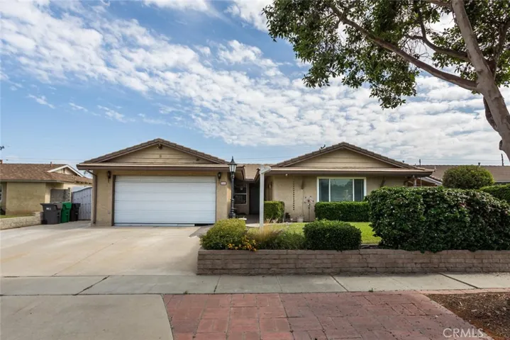 245 E Rancho Road, Corona, California 92879