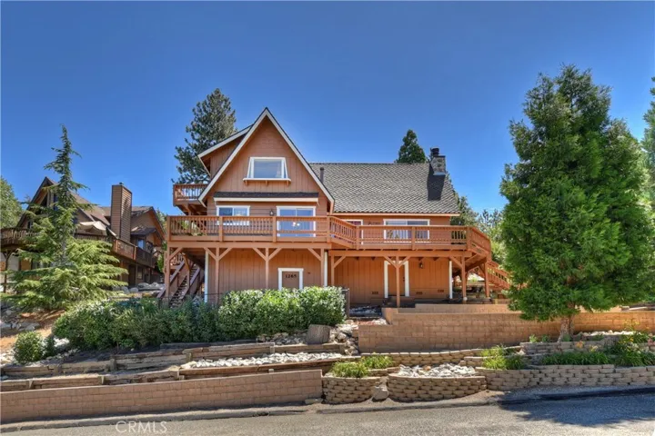 1265 Arctic Drive, Lake Arrowhead, California 92352