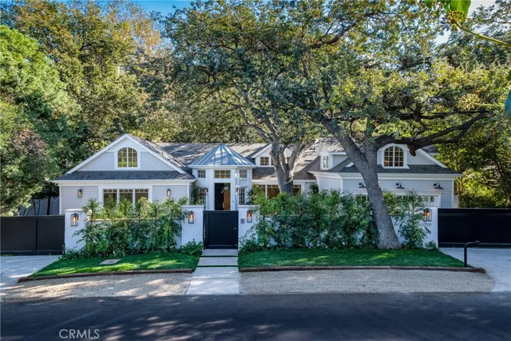 17204 Rancho Street, Encino, California 91316