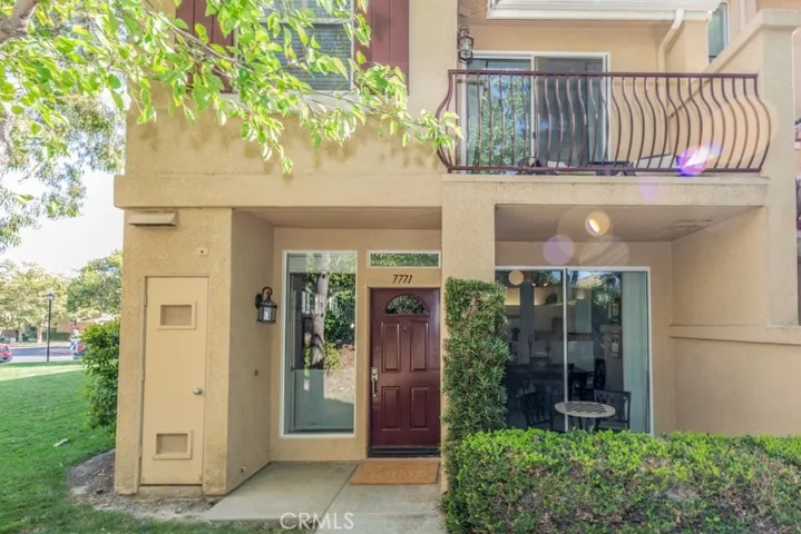 2 Bedroom 2.5 Bath End Unit 2 Story Anaheim Hills Condo