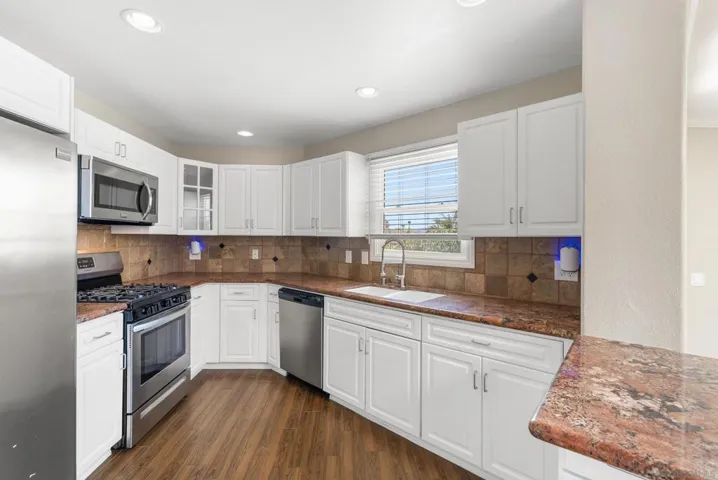 748 Isthmus, San Diego, California 92109