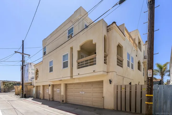 748 Isthmus, San Diego, California 92109