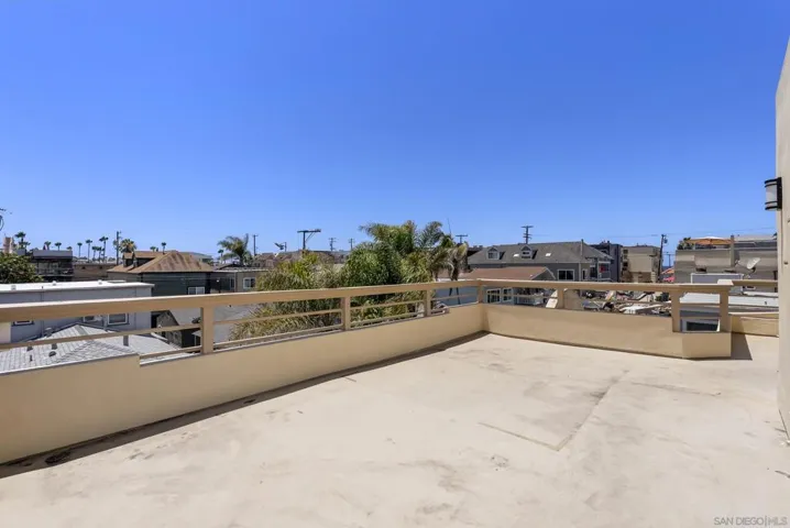 748 Isthmus, San Diego, California 92109