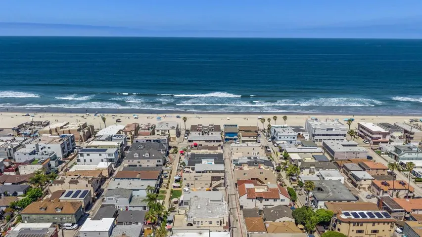 748 Isthmus, San Diego, California 92109