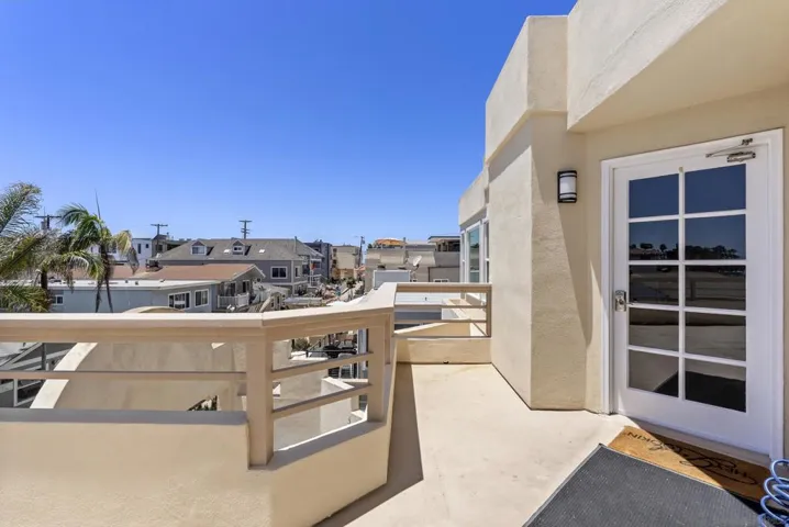 748 Isthmus, San Diego, California 92109