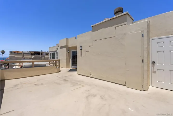 748 Isthmus, San Diego, California 92109
