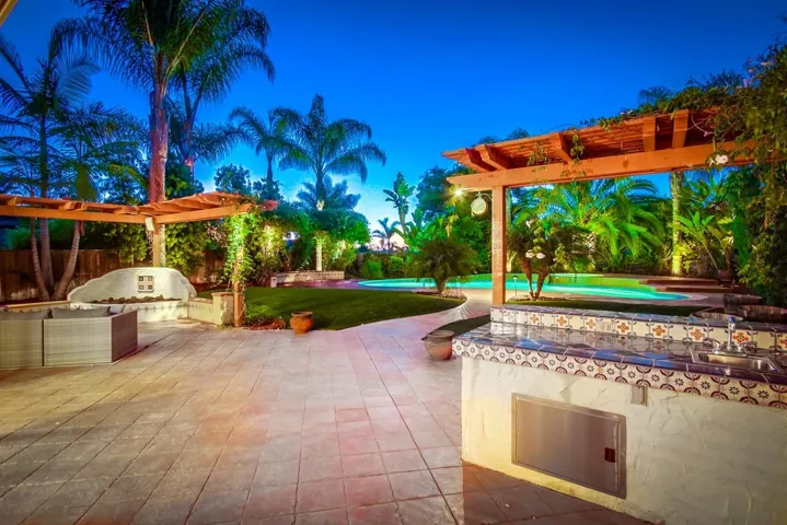 11218 Walking Fern Cove, San Diego, California 92131