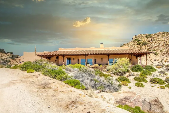56280 Oakwood Drive, Yucca Valley, California 92284
