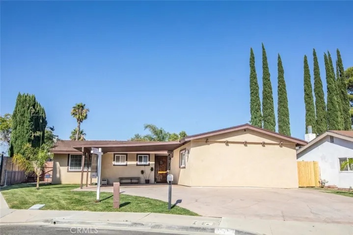 26118 Oakflat Court, Newhall, California 91321