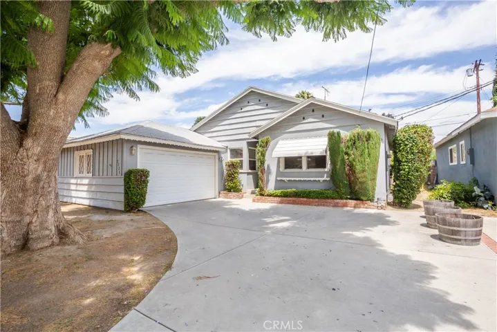 7228 Vanalden Avenue, Reseda, California 91335