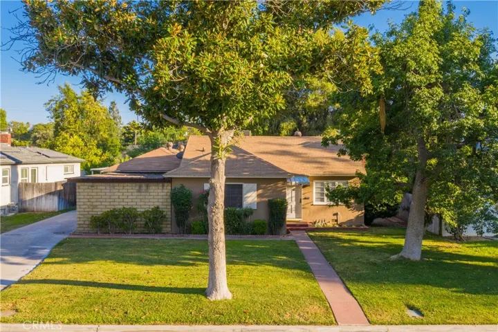 4932 El Molino Avenue, Riverside, California 92504