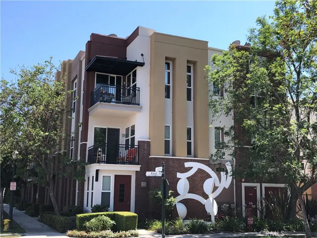 77 Cornell Avenue, Claremont, California 91711