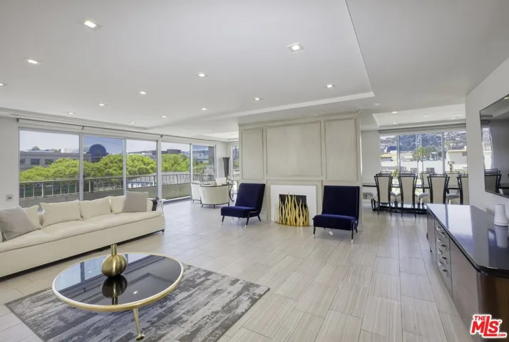 339 N Palm Drive 303, Beverly Hills, California 90210