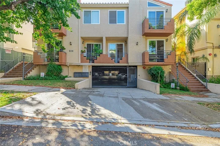528 E San Jose Avenue 106, Burbank, California 91501
