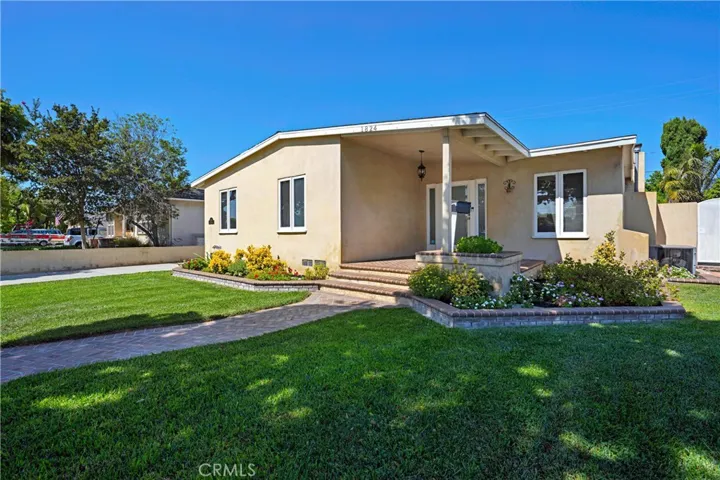 1824 N Bellflower Boulevard, Long Beach, California 90815