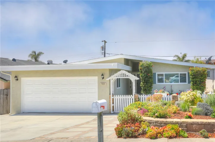 921 Visalia Street, Pismo Beach, California 93449