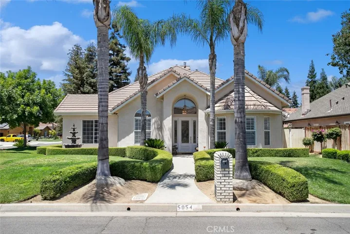 5054 W Spruce Avenue, Fresno, California 93722