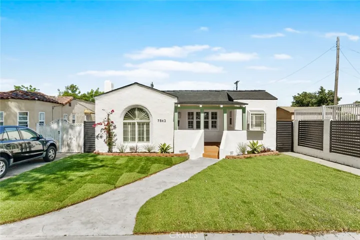 7842 La Salle Avenue, Los Angeles, California 90047