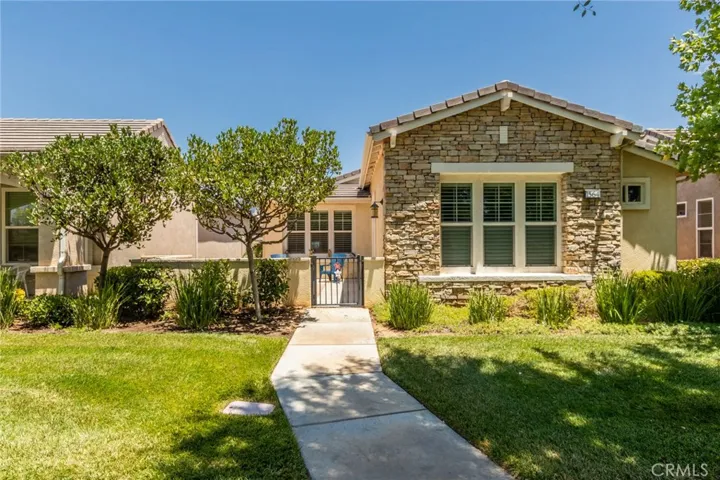 1564 Four Seasons Circle, Beaumont, California 92223