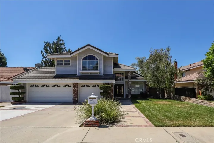 Nicely cared for home in the Summit Hills area.