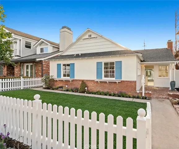 427 Belvue Lane, Newport Beach, California 92661