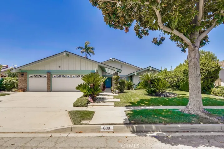 809 Las Riendas Drive, Fullerton, California 92835