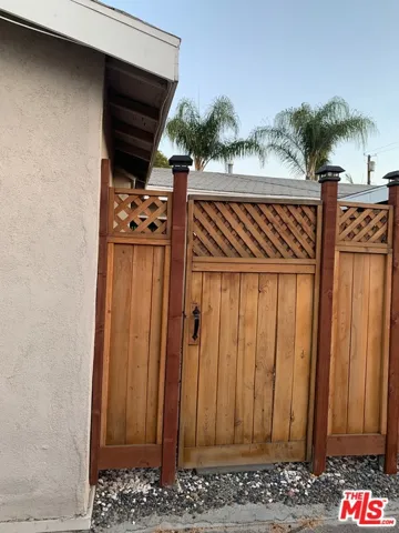 6733 Beck Avenue A, North Hollywood, California 91606