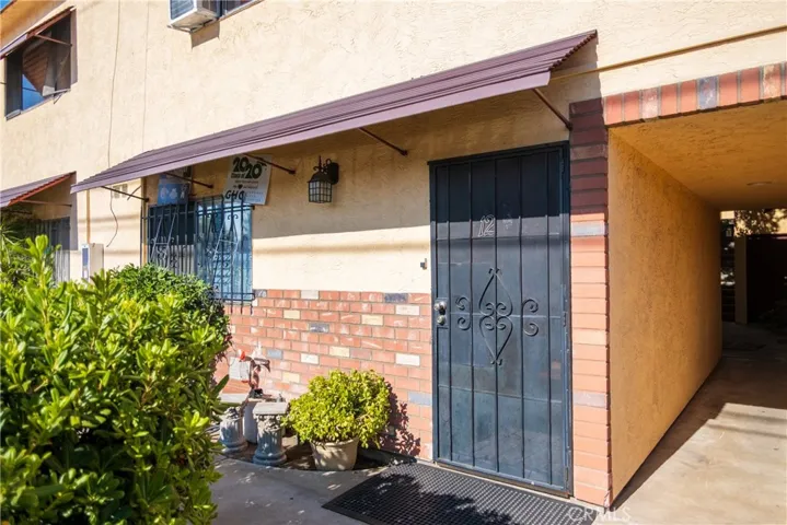 7904 Laurel Canyon Boulevard 12, North Hollywood, California 91605