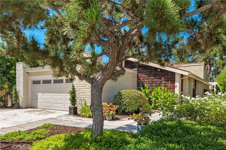 Welcome Home to Aliso Park Estates!  A hidden gem in the city of Lake Forest.... This community includes only approximately 51 homes