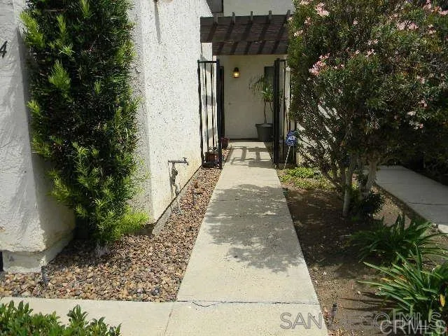 1134 Via Loma, El Cajon, California 92019