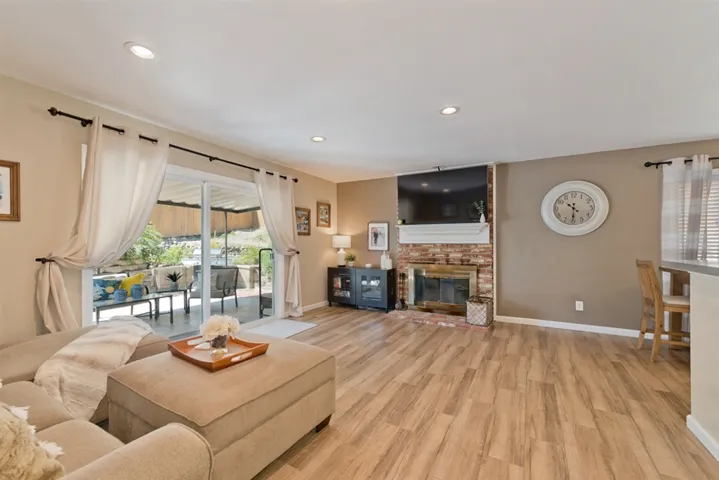 9455 Cathywood Dr, Santee, California 92071