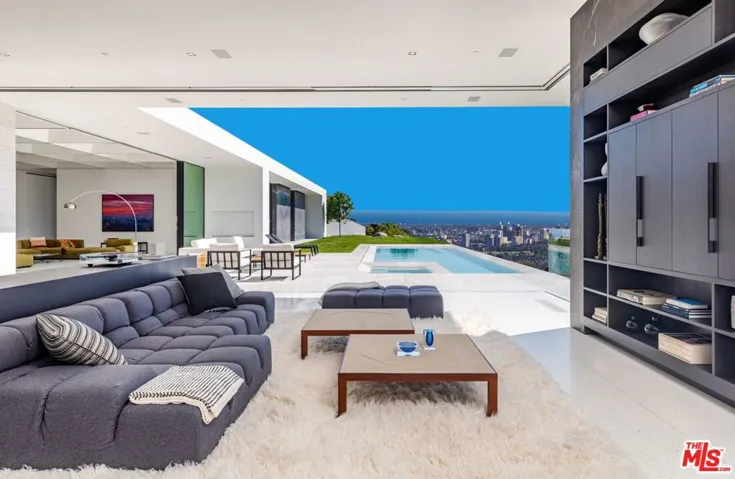 9265 Robin Drive, Los Angeles, California 90069