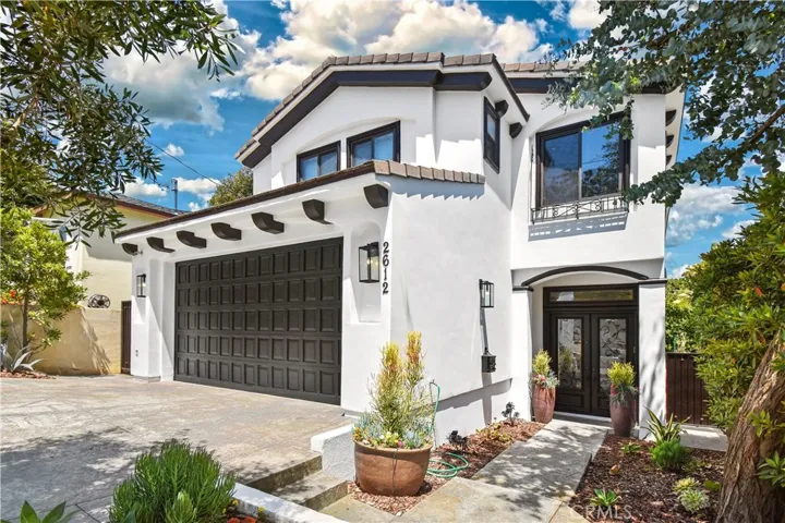 2612 N Poinsettia Avenue, Manhattan Beach, California 90266
