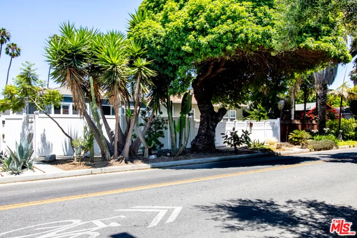 2336 Ocean Avenue, Venice, California 90291