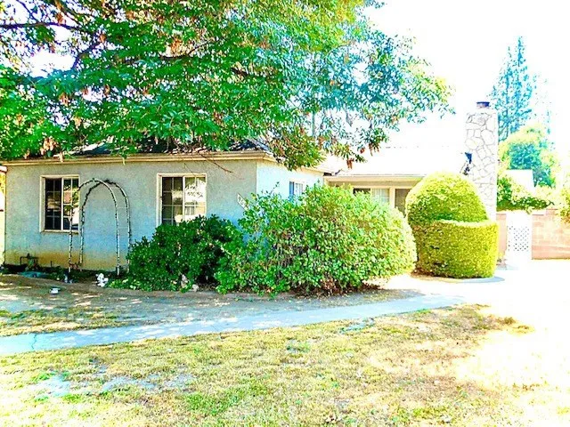 9055 Rathburn Avenue, Northridge, California 91325