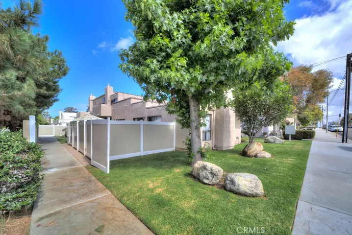 2319 Delaware Street, Huntington Beach, California 92648