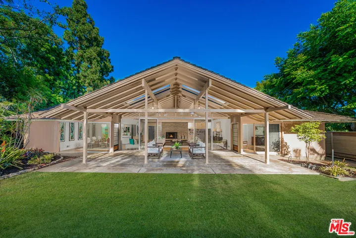 245 N Saltair Avenue, Los Angeles, California 90049