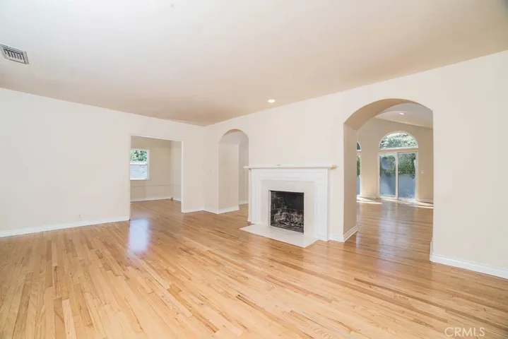 3154 Barbara Court, Los Angeles, California 90068